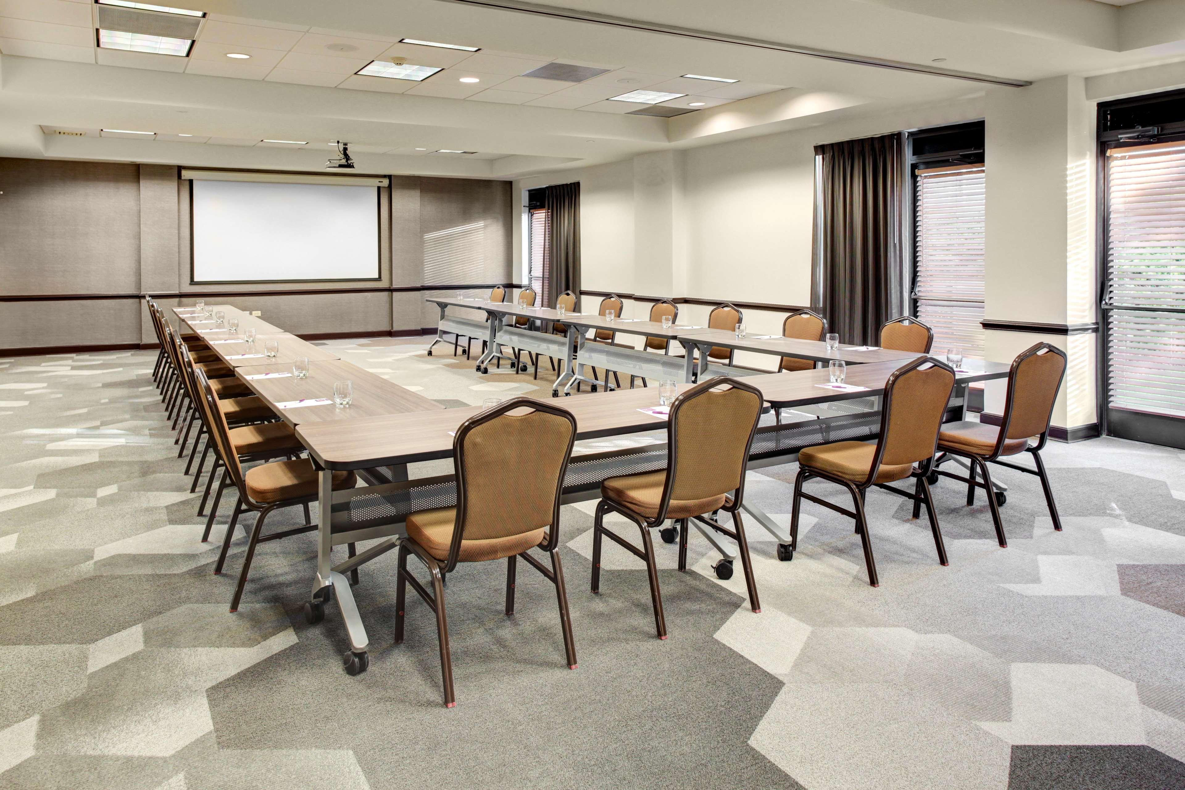 Hyatt Place Atlanta / Alpharetta / Windward Parkway Exterior photo