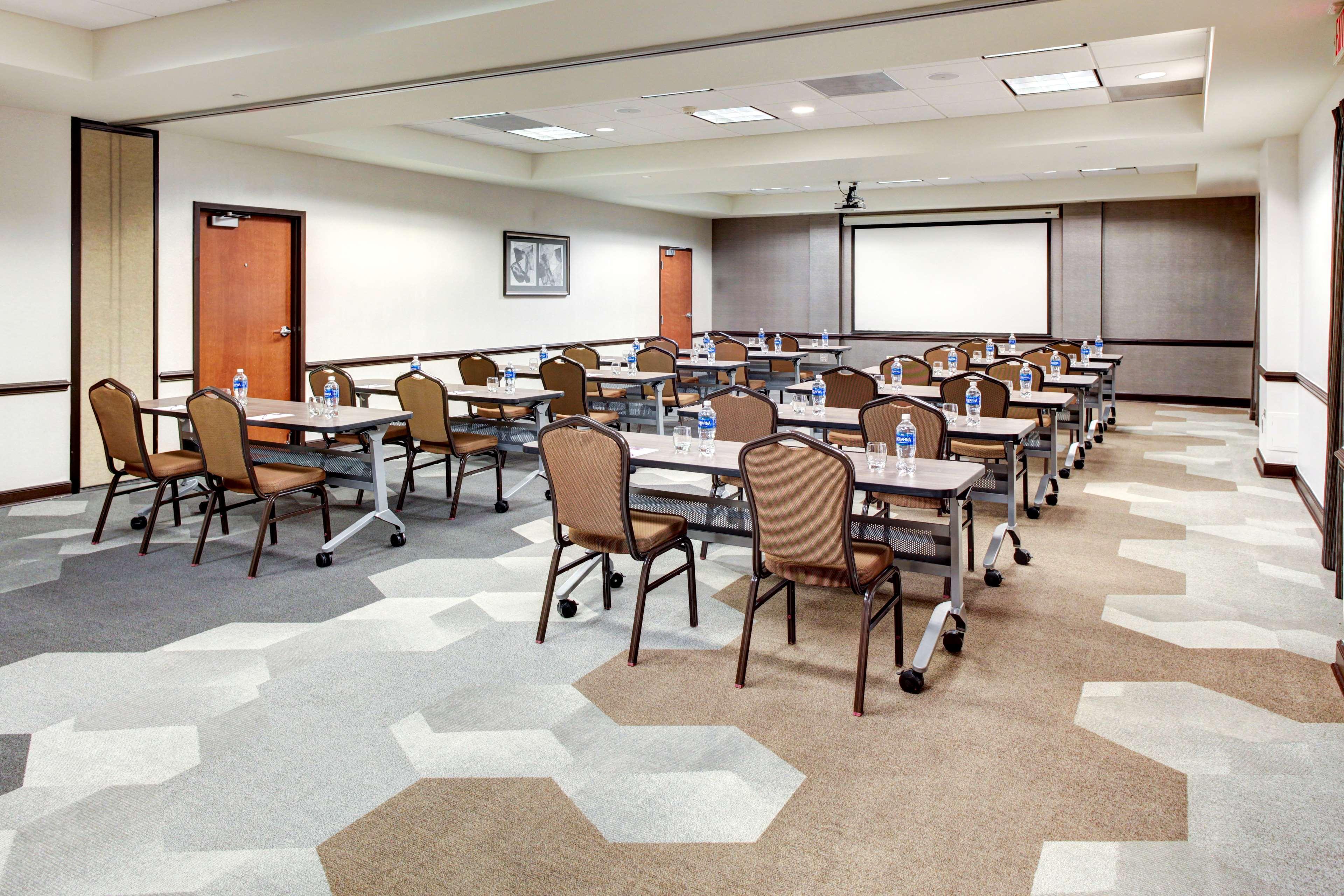 Hyatt Place Atlanta / Alpharetta / Windward Parkway Exterior photo