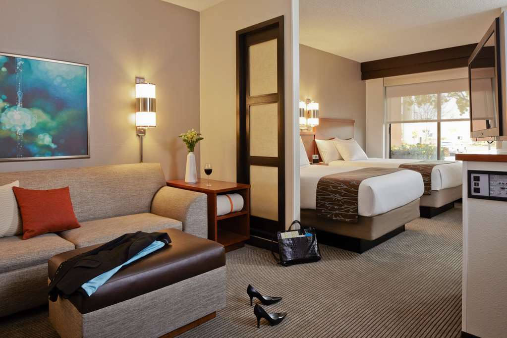 Hyatt Place Atlanta / Alpharetta / Windward Parkway Room photo